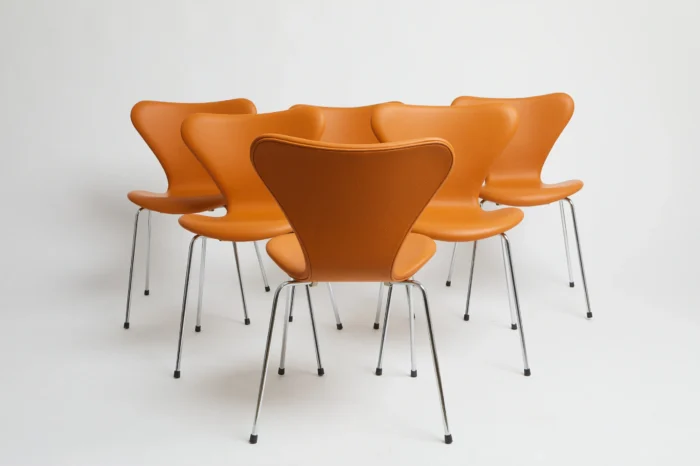 3107 cognac classic – Arne Jacobsen (6) Møbler