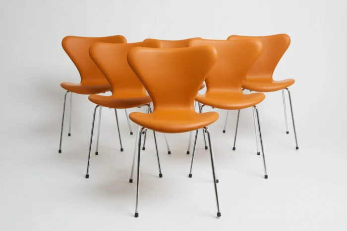 3107 cognac classic – Arne Jacobsen (6) Møbler